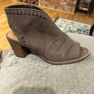LIKE NEW Faux Suede Studded Taupe Peep-Toe Heeled Boots 9.5